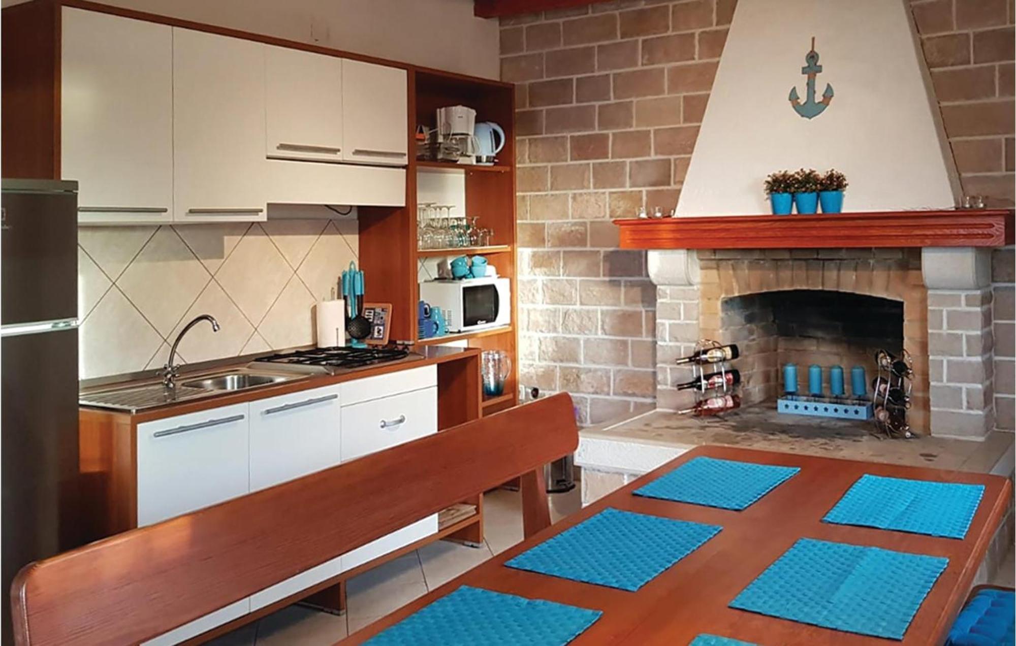 Pet Friendly Home In Postira With Wifi Bagian luar foto