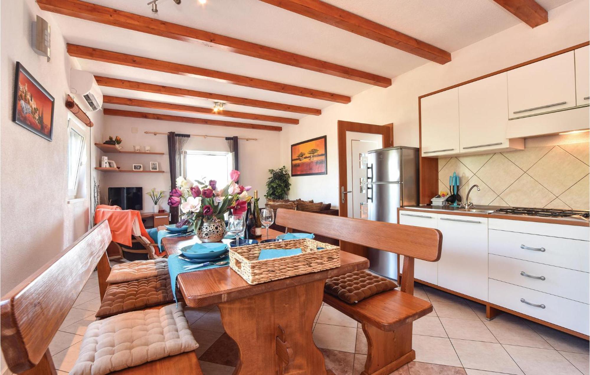 Pet Friendly Home In Postira With Wifi Bagian luar foto
