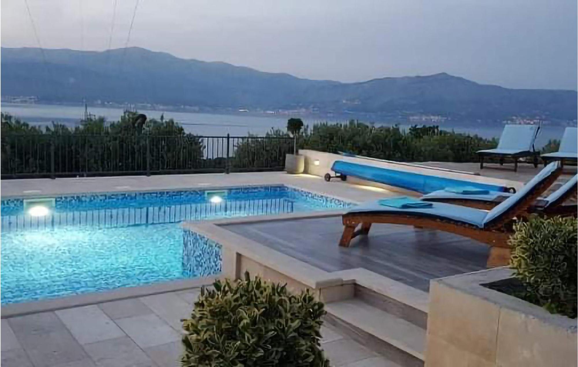 Pet Friendly Home In Postira With Wifi Bagian luar foto