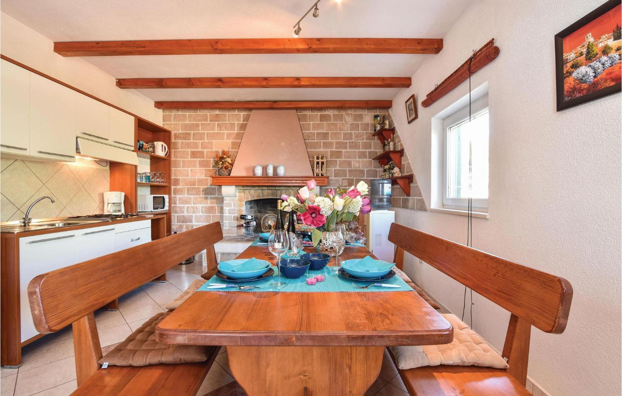Pet Friendly Home In Postira With Wifi Bagian luar foto
