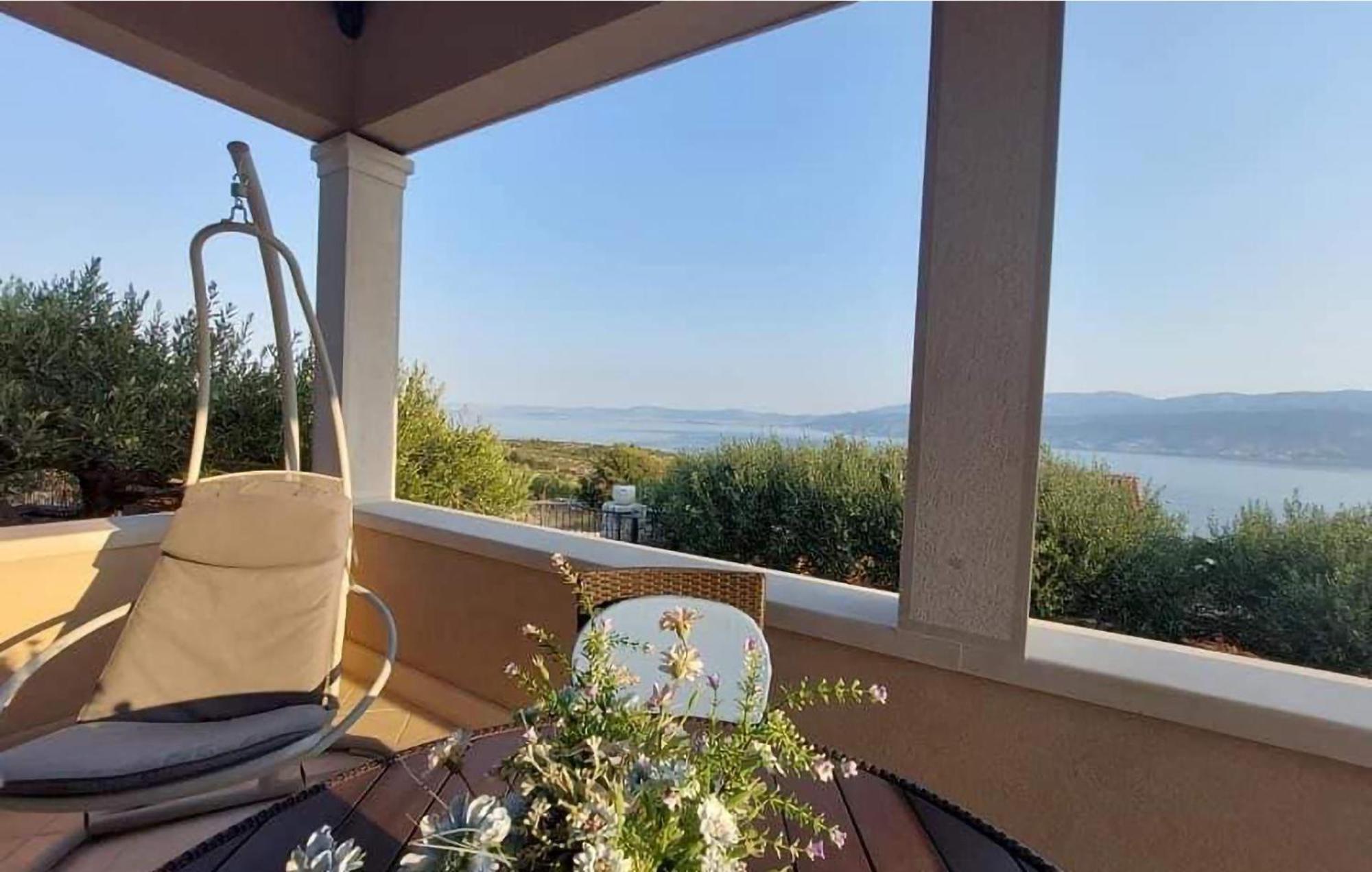 Pet Friendly Home In Postira With Wifi Bagian luar foto